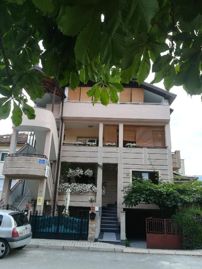Karoski Apartments & Suites Охрид Екстериор снимка