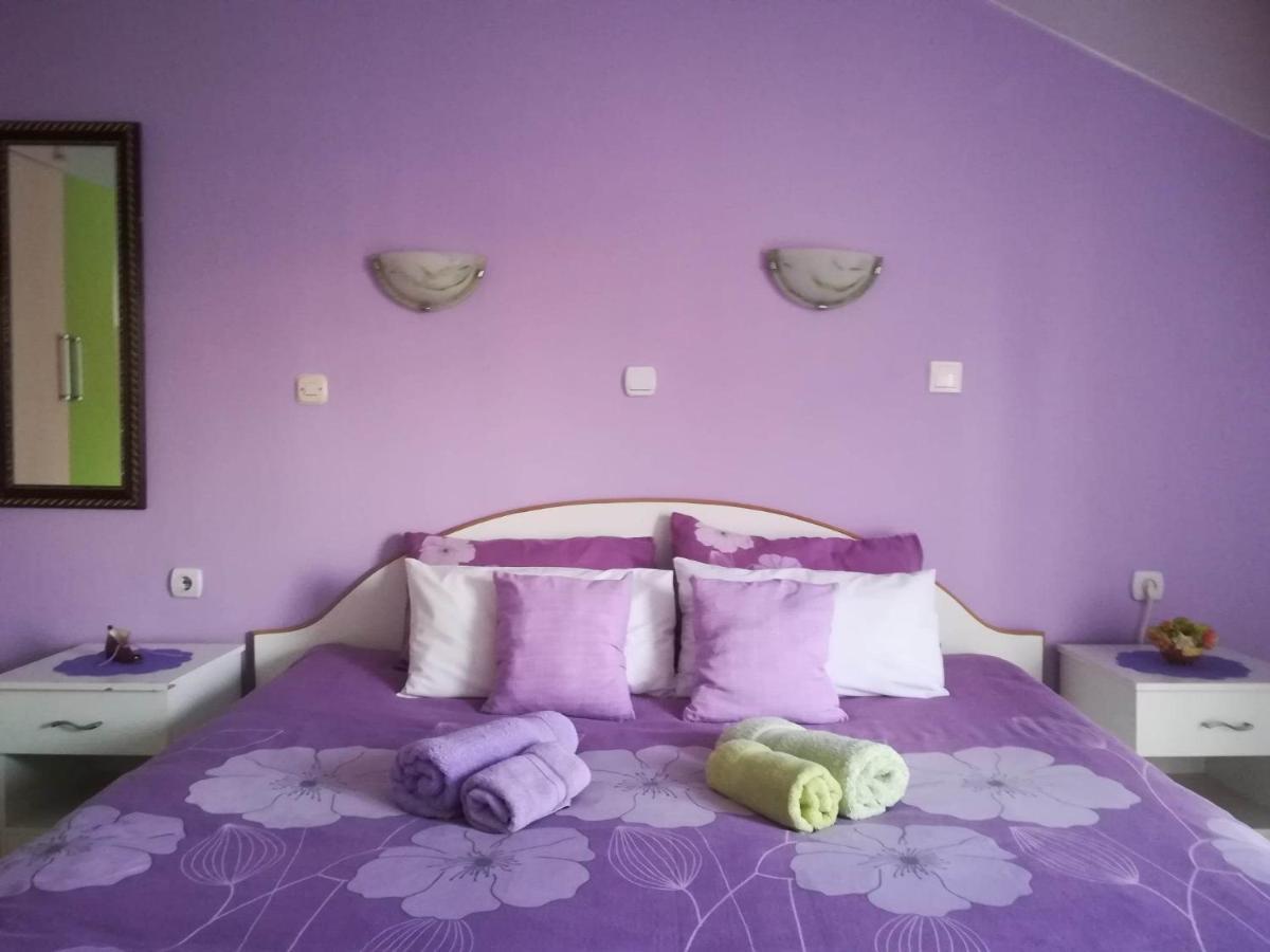 Karoski Apartments & Suites Охрид Екстериор снимка