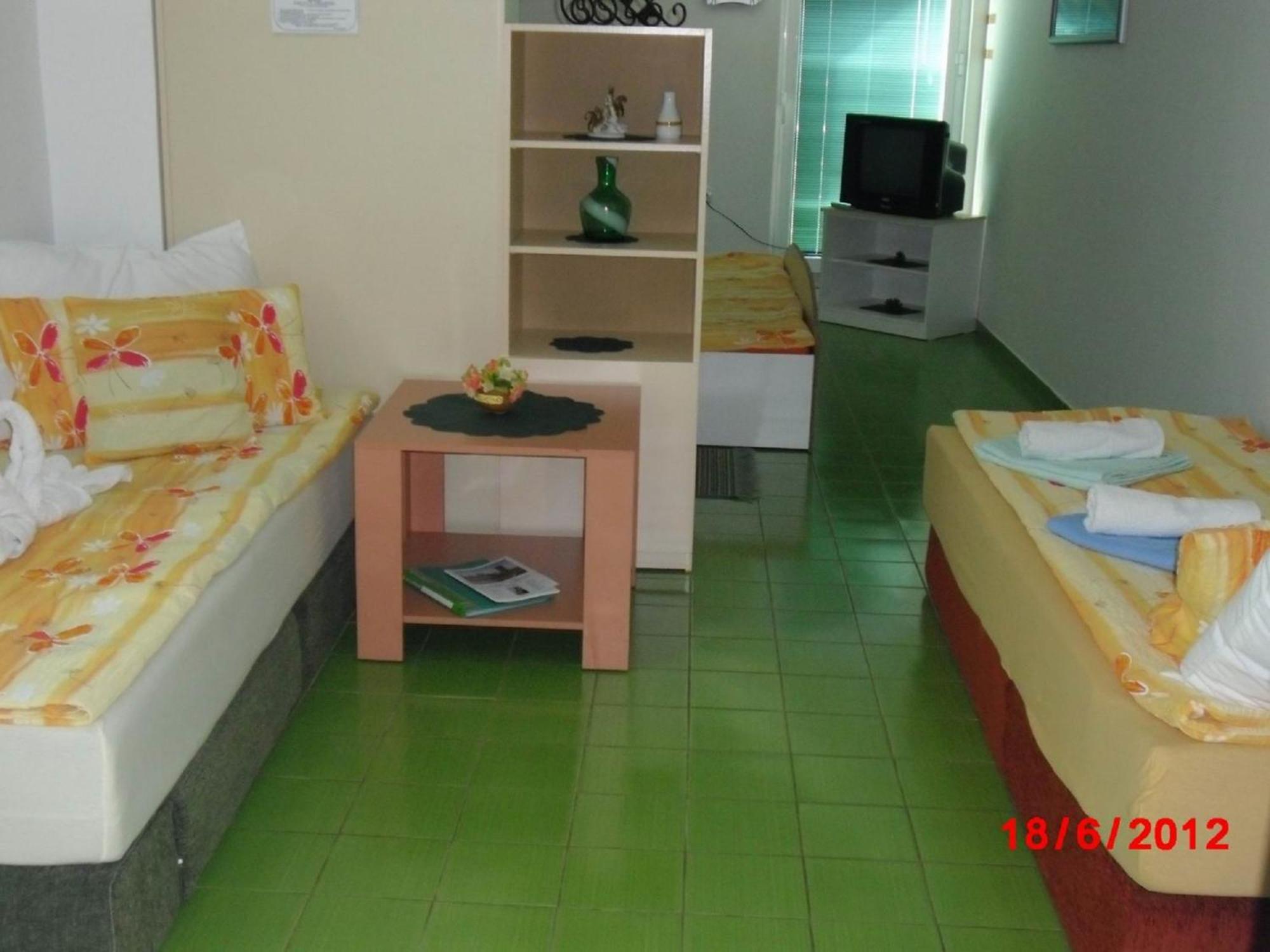 Karoski Apartments & Suites Охрид Екстериор снимка