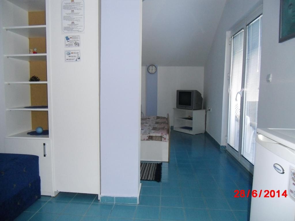 Karoski Apartments & Suites Охрид Стая снимка